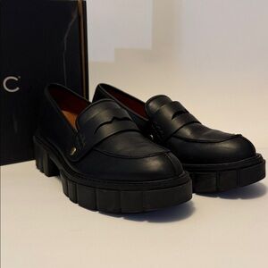 Vionic Black Leather Loafers with Chunky Sole